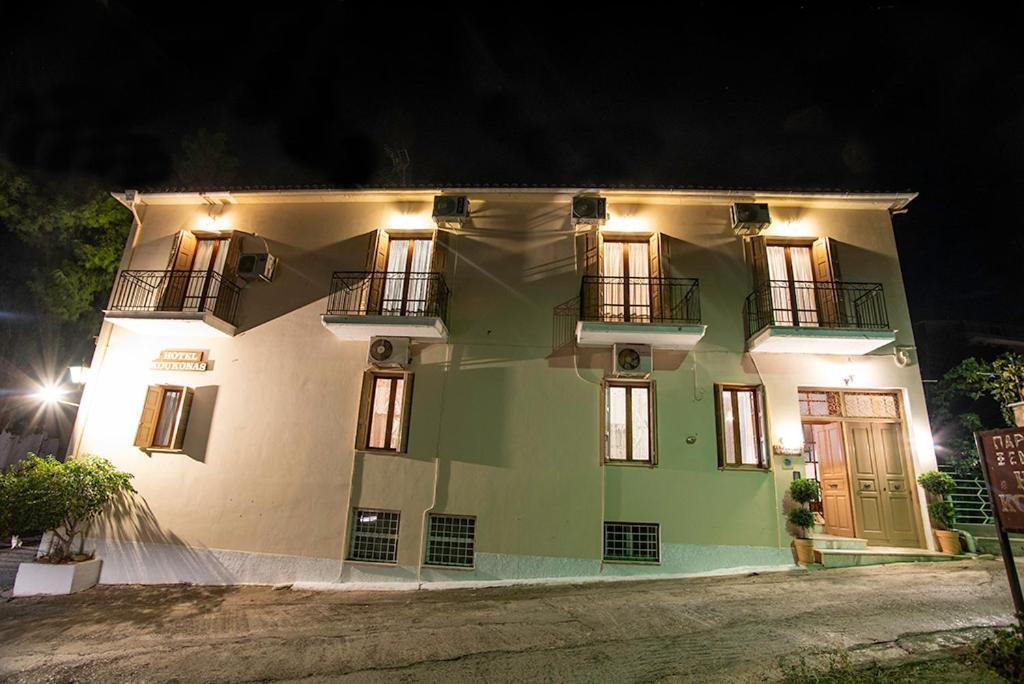 Koukonas Hotel Galaxidi Exterior photo
